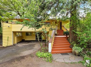 9825 SE 40th St, Mercer Island, WA 98040