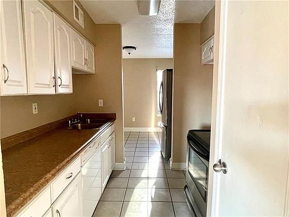 5th image of 1721 42nd St APT C