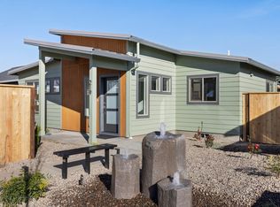 219 Gangnes Dr, Talent, OR 97540