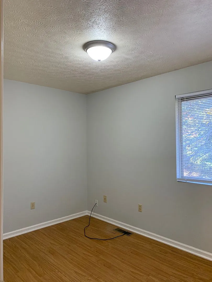 3 Bedroom 2.5 Bath Townhouse — Photo 3