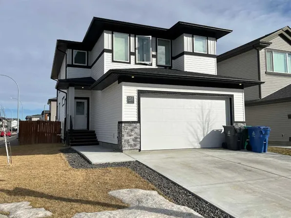 642 S Moonlight Ln W, Lethbridge, AB T1J 5M7