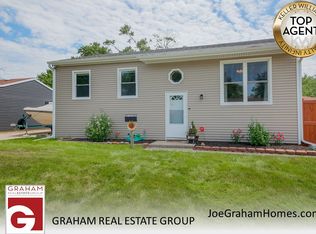 201 Nippert Ave, Romeoville, IL 60446