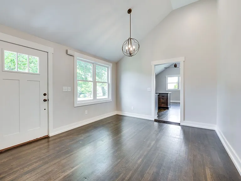 1421 Janie Ave — Photo 5