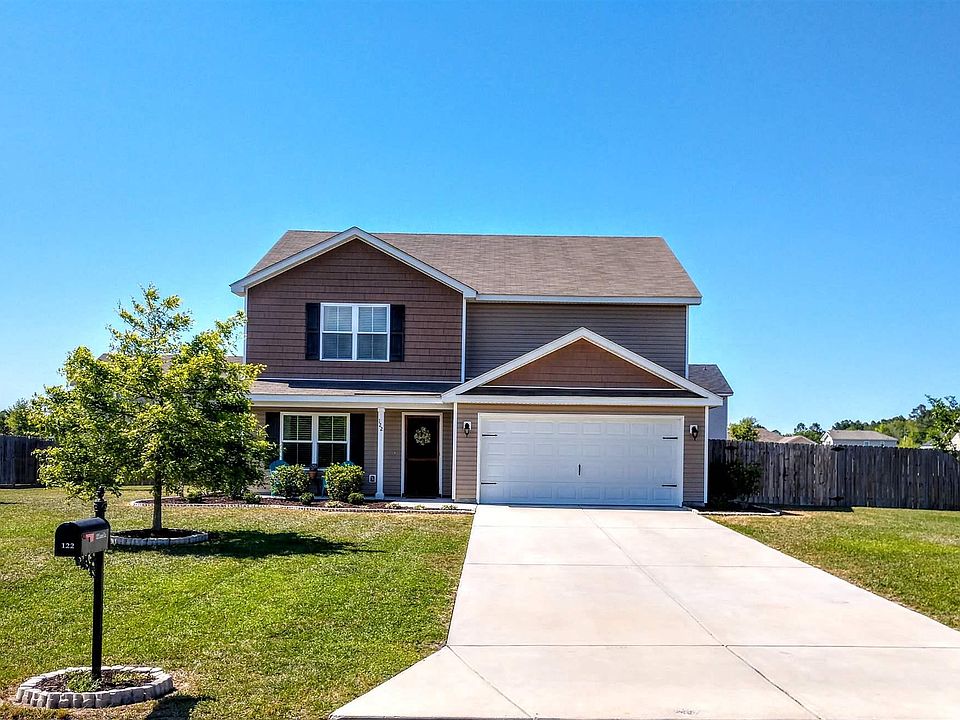 2nd image of 122 Laurel Ln