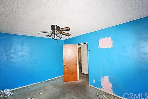 5th image of 9642 Rosecrans Ave