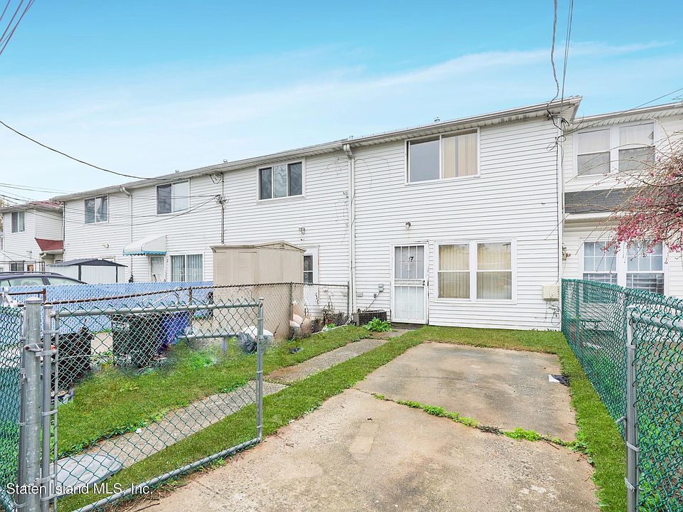 1st image of 17 Thelma Ct