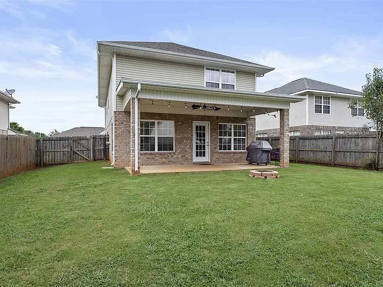 229 Shadow Ct SW — Photo 4