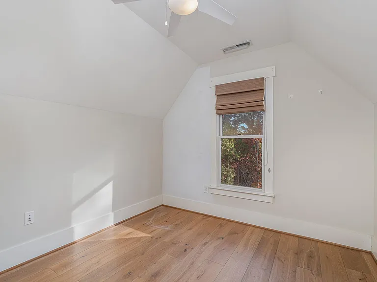 1239 Great Ridge Pkwy — Photo 13