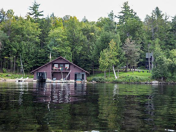 4th image of 26 Hemlock Ledge Rd