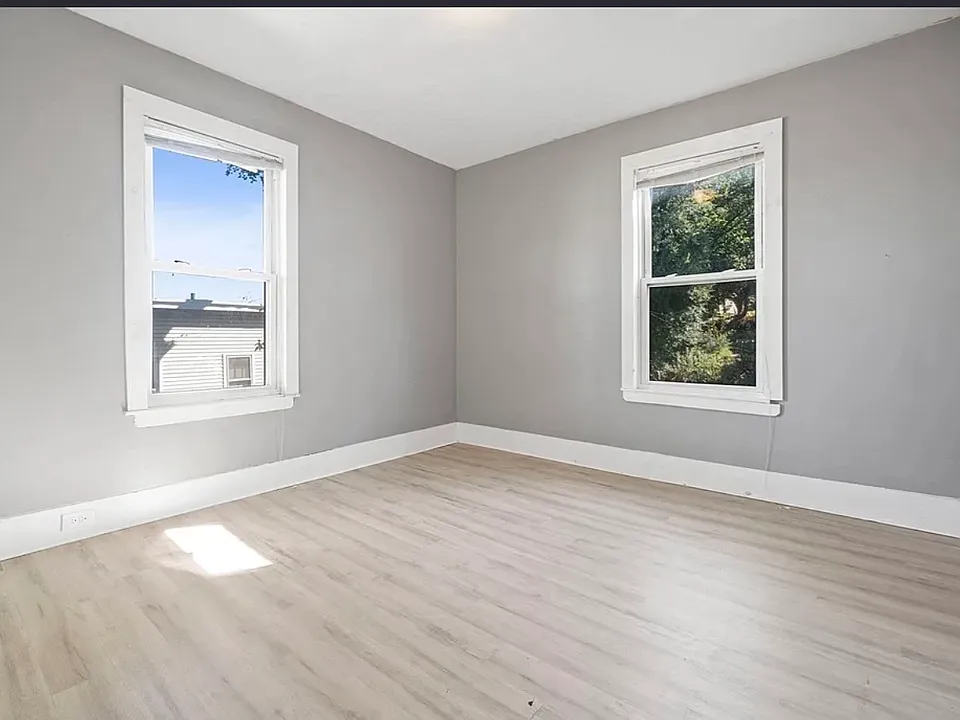 62 May St #2