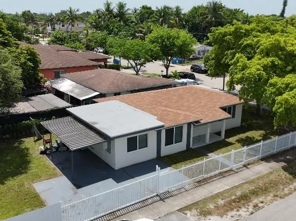 5325 SW 22nd St, West Park, FL 33023