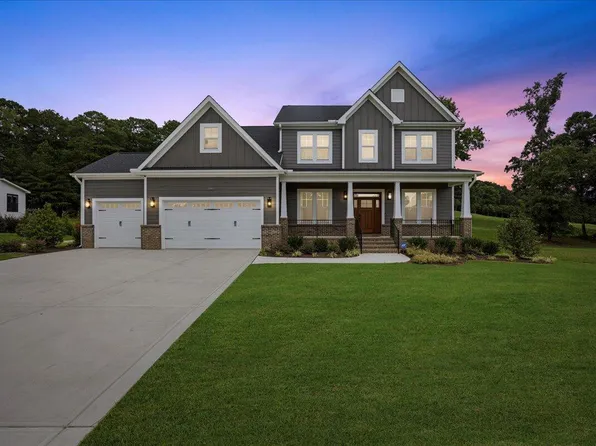 649 Riverwood Dr, Clayton, NC 27527