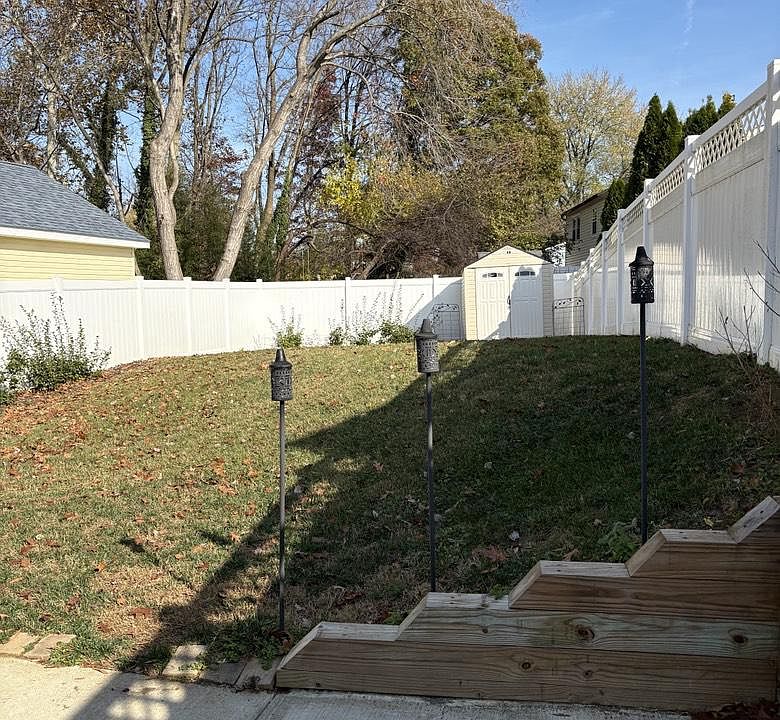 2nd image of 1091 Brightleaf Dr