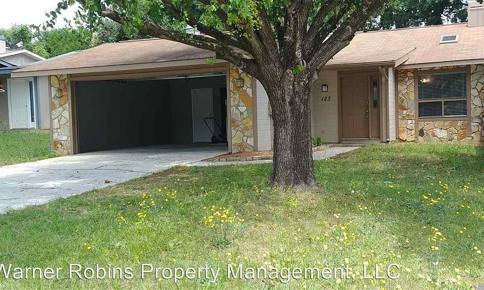 1st image of 123 Pleasant Hill Ct