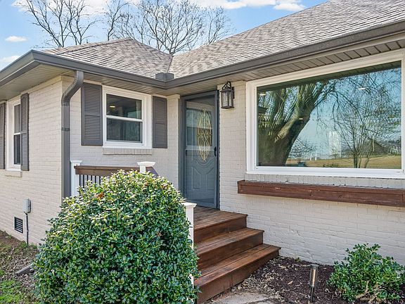 3rd image of 8956 Palmyra Rd