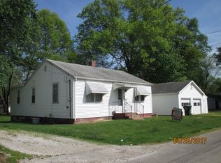 810 N Franklin St, Robinson, IL 62454