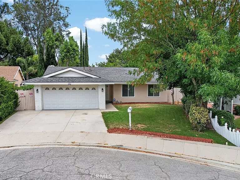 24441 Denise Pl — Photo 2