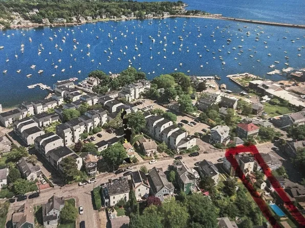 53 Gregory St, Marblehead, MA 01945