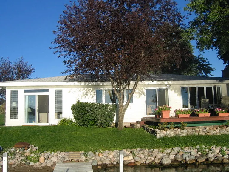 14832 Tradewinds Rd — Photo 2