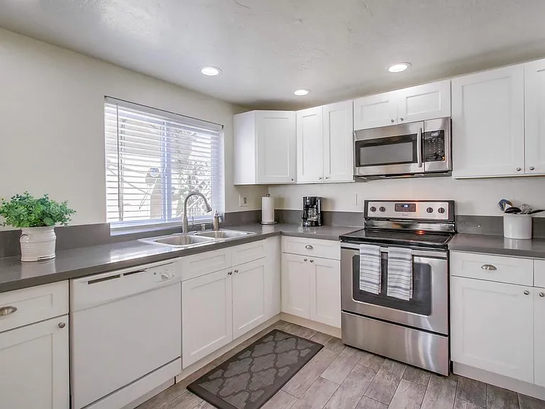 737 Jamaica Ct #1 — Photo 17