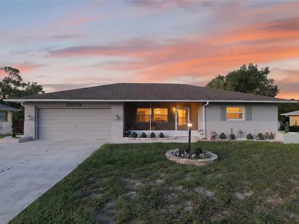 3705 N Honeylocust Dr, Beverly Hills, FL 34465