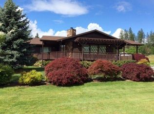 301 Morris Ln, Grants Pass, OR 97527