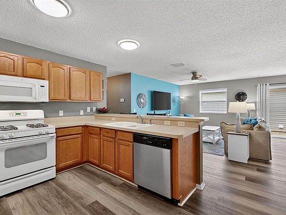 5th image of 288 Starr Ln