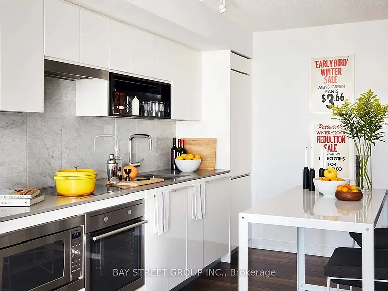 80 Queens Wharf Rd E #1509 — Photo 9