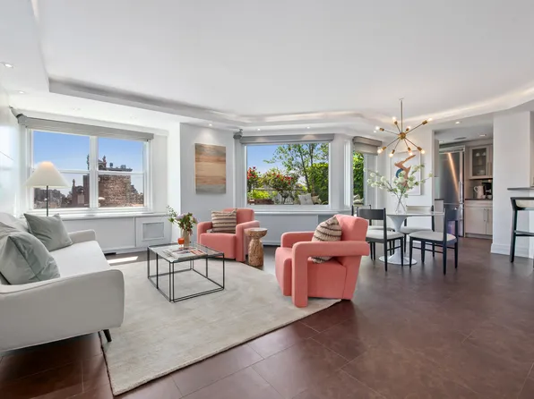 101 West 12th Street 20-F image 2 of 12