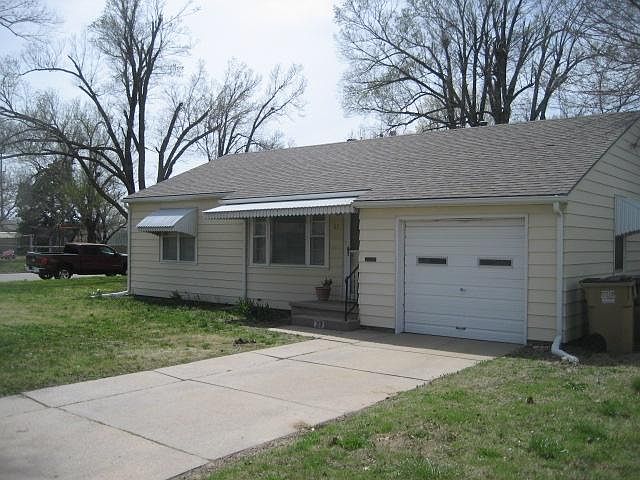 2nd image of 83 Faircrest Dr