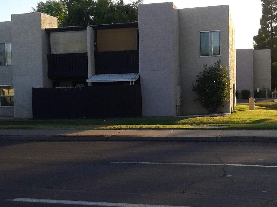 1st image of 1927 E Hampton Ave Unit 213