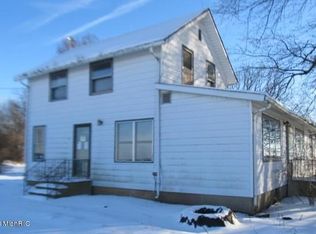 22743 Fawn River Rd, Sturgis, MI 49091