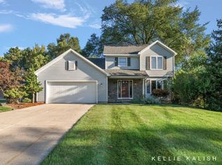 3155 Cascade Rd SE, Grand Rapids, MI 49506