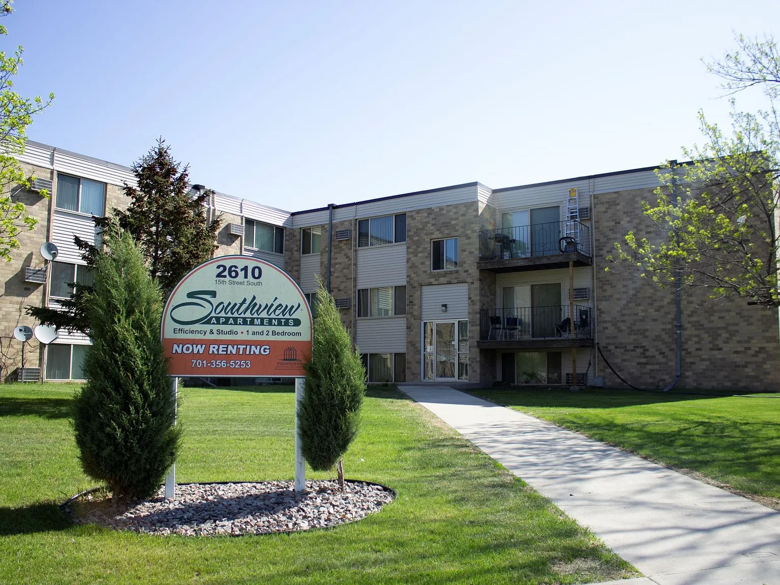 Southview Apartments — Photo 2