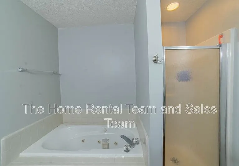 12 Cricket Ct — Photo 30