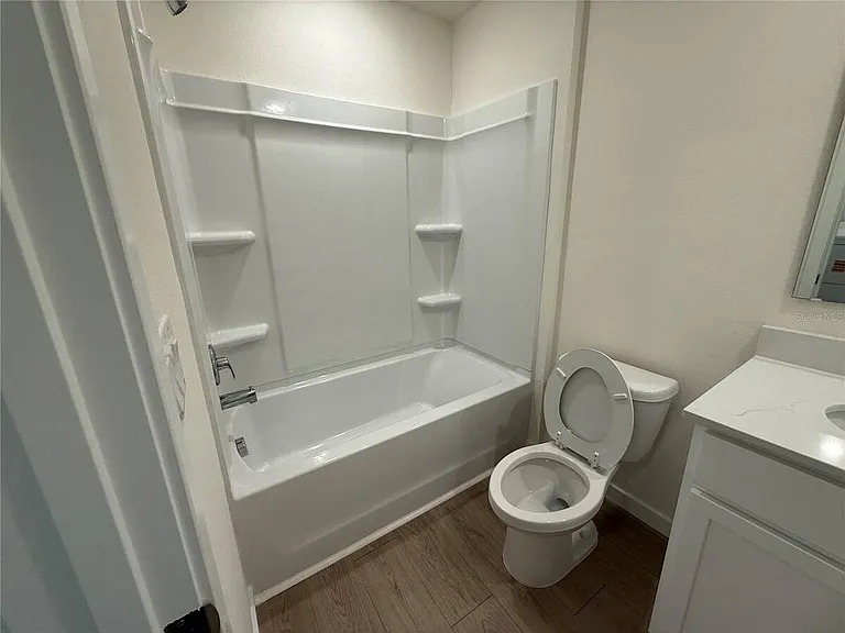 599 Preston Cove Dr — Photo 6
