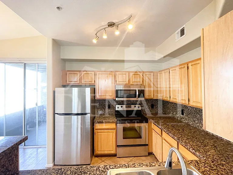 2929 W Yorkshire Dr #1019 — Photo 7