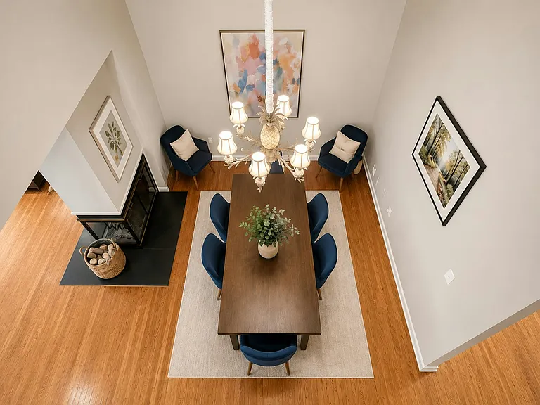 7 Newcastle Ct — Photo 2