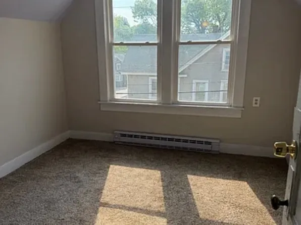 13 Spring St, Willimantic, CT 06226