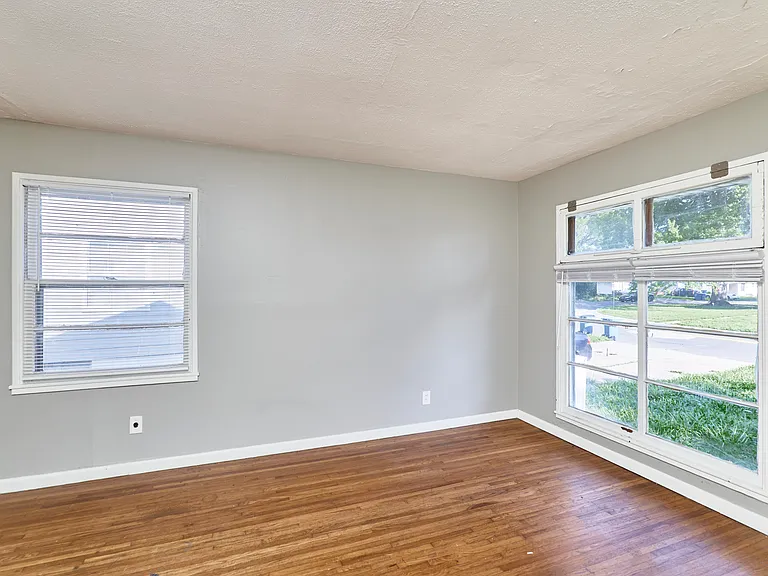 446 Cameron Rd — Photo 25