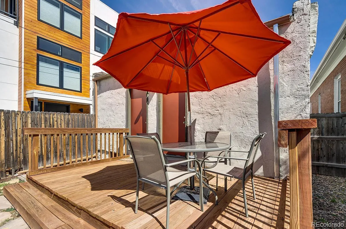Building Photo - 65 N Pennsylvania St #1