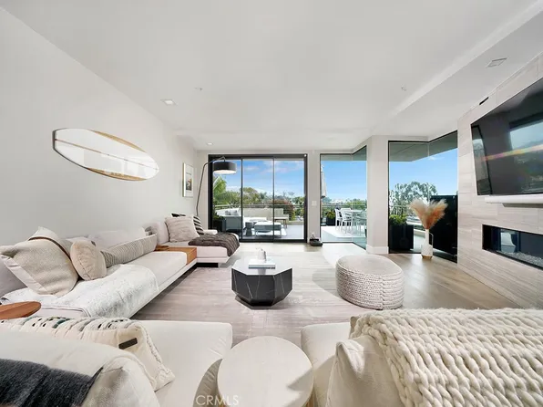 154 Cliff Dr, Laguna Beach, CA 92651