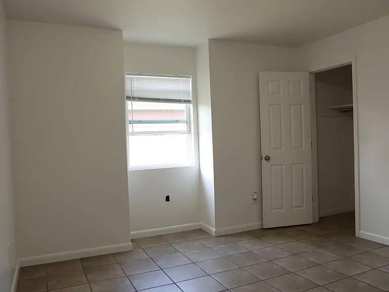 637 Farmington Pl #8 — Photo 12