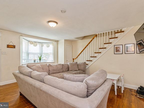 4th image of 1903 46th St