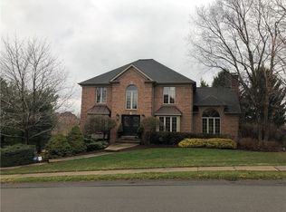 3016 E Ridge Dr, Gibsonia, PA 15044