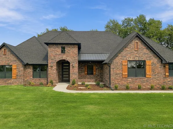 5225 E Norwood St, Claremore, OK 74019