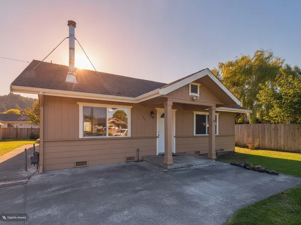 175 Davis St, Rio Dell, CA 95562