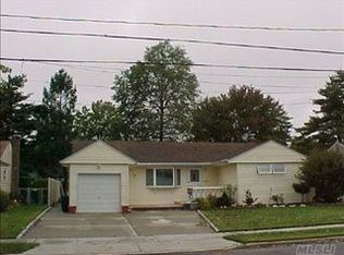 1875 Cole Dr, East Meadow, NY 11554
