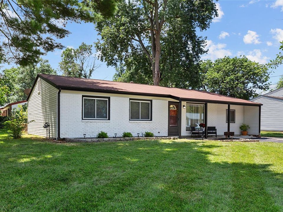 1st image of 11938 Breezemont Dr