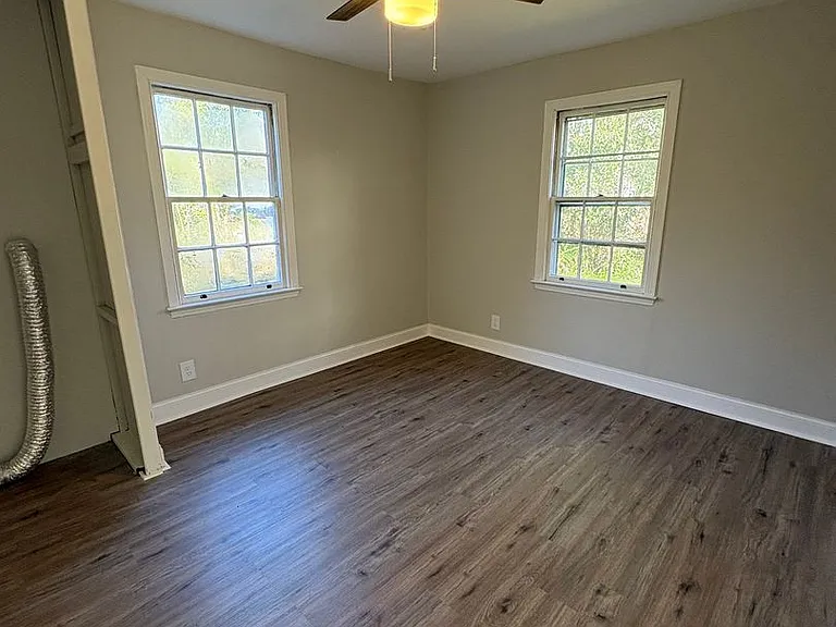 3 bedroom 3 bath in Spartanburg with Lots of Space Workshop in the garage!! — Photo 4
